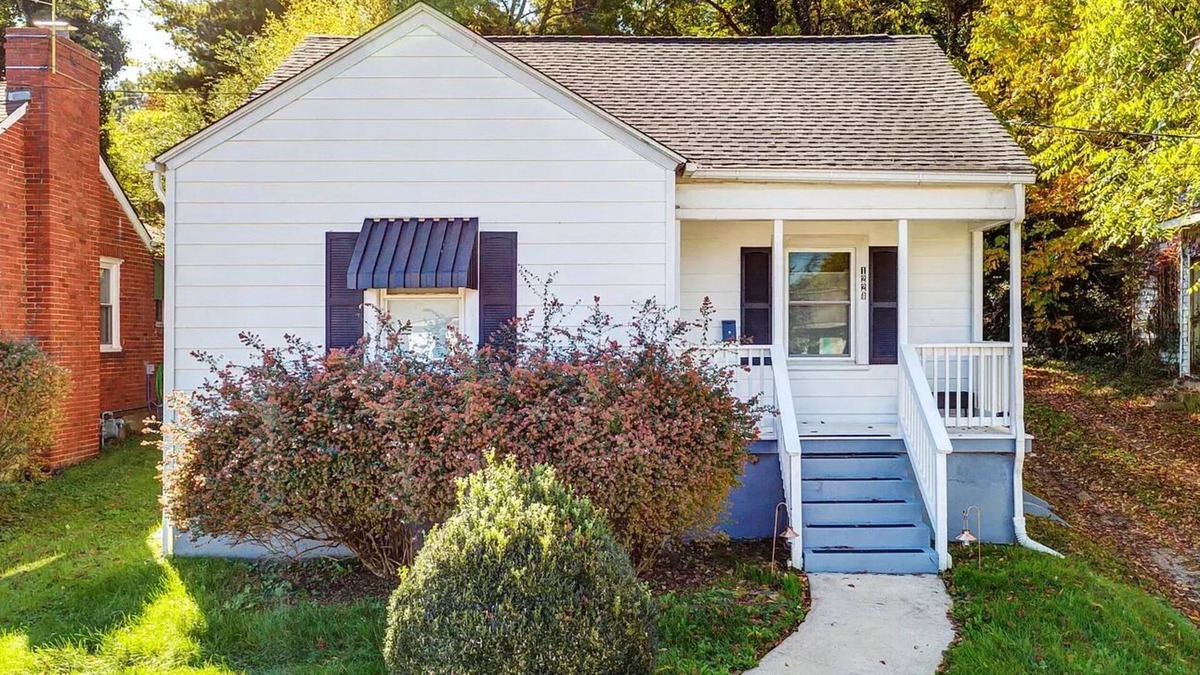 Bristol House | Calm, stylish cottage in the heart of Bristol, TN