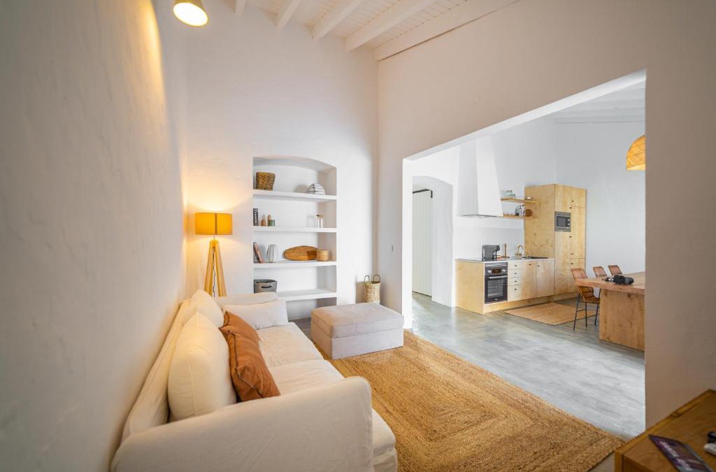 Vila Real Santo Antonio House | Calma Boutique House