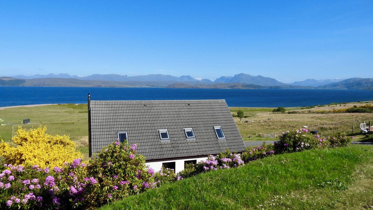 Drumchork Cottage | CALMDALE, pet friendly, with open fire in Poolewe