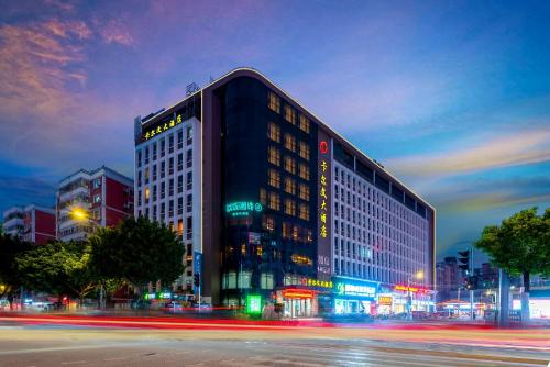 Baiyun Hotel | Calvin International Hotel Guangzhou Sanyuanli Metro Station Branch - Free Shuttle Bus to Canton Fair Complex During Canton Fair Period & Free Deliver Service to Guangzhou Baiyun International Airport