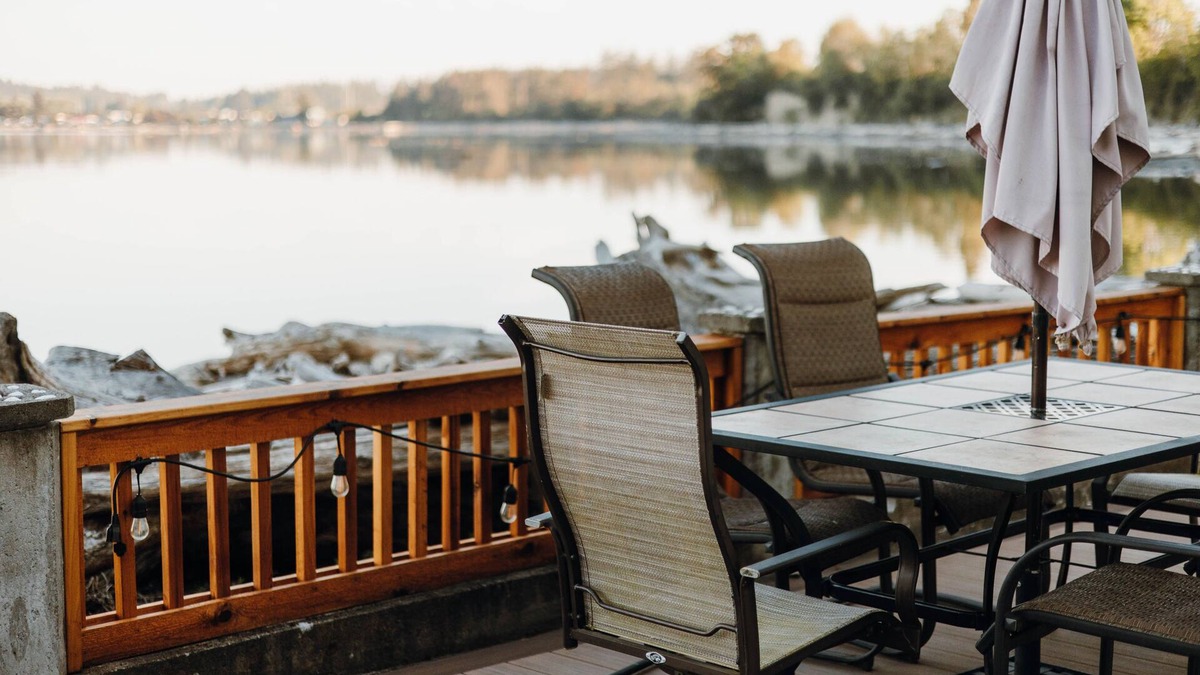 Camano Island House | Camano Island Retreat - Right on Sandy Beach