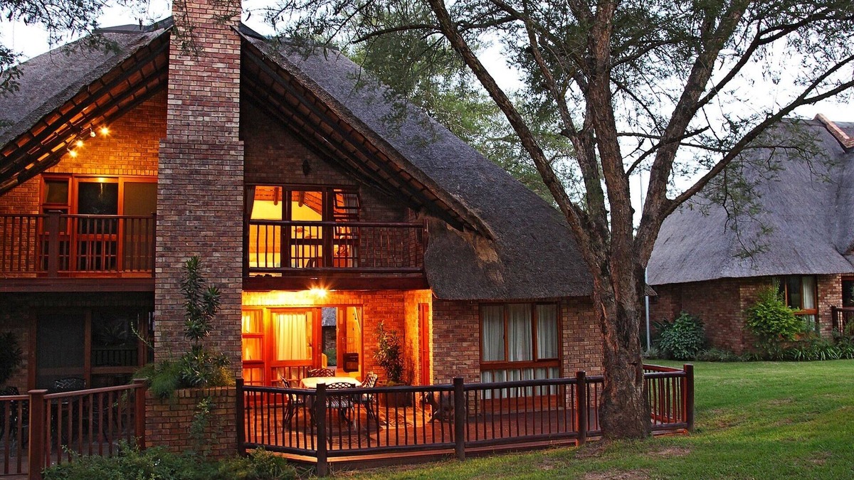 Hazyview House | Cambalala - Unit 1 - Luxury Self Catering Vacation Rental in Kruger Park Lodge