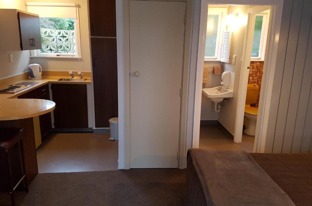 Hastings Hotel | Camberley Court Motel