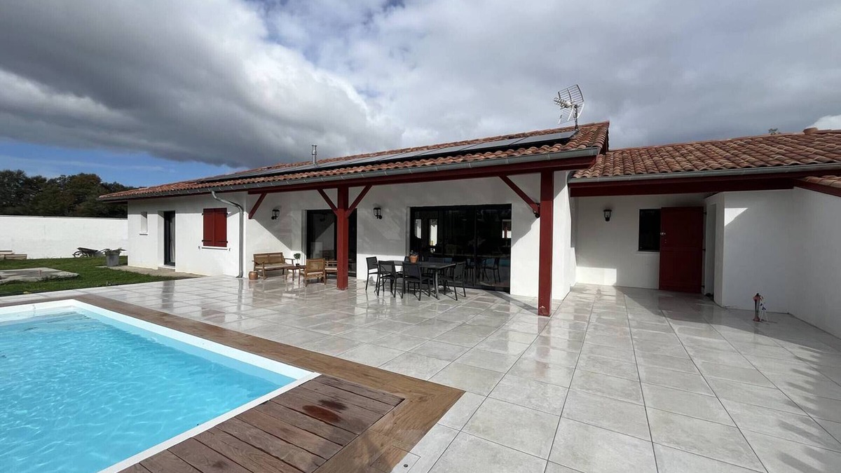 Cambo-les-Bains House | Cambo-les-Bains: 3-Room House, Private Pool, Internet, Parking