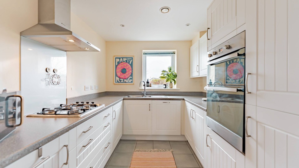 Cambridge House | Cambourne Gem, Fast Wifi, Private Parking