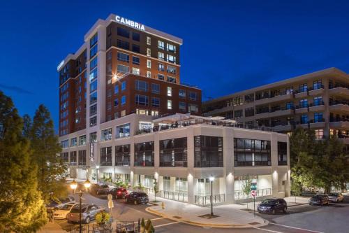 Downtown Asheville Hotel | Cambria Hotel Downtown Asheville