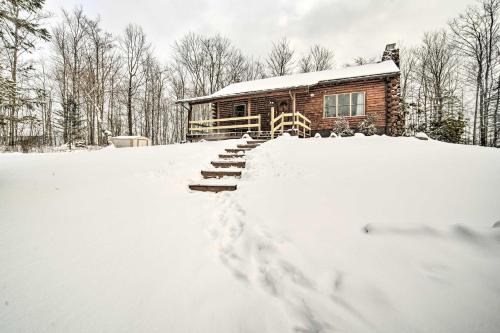 Cambridge Springs House | Cambridge Springs Cabin Near French Creek!