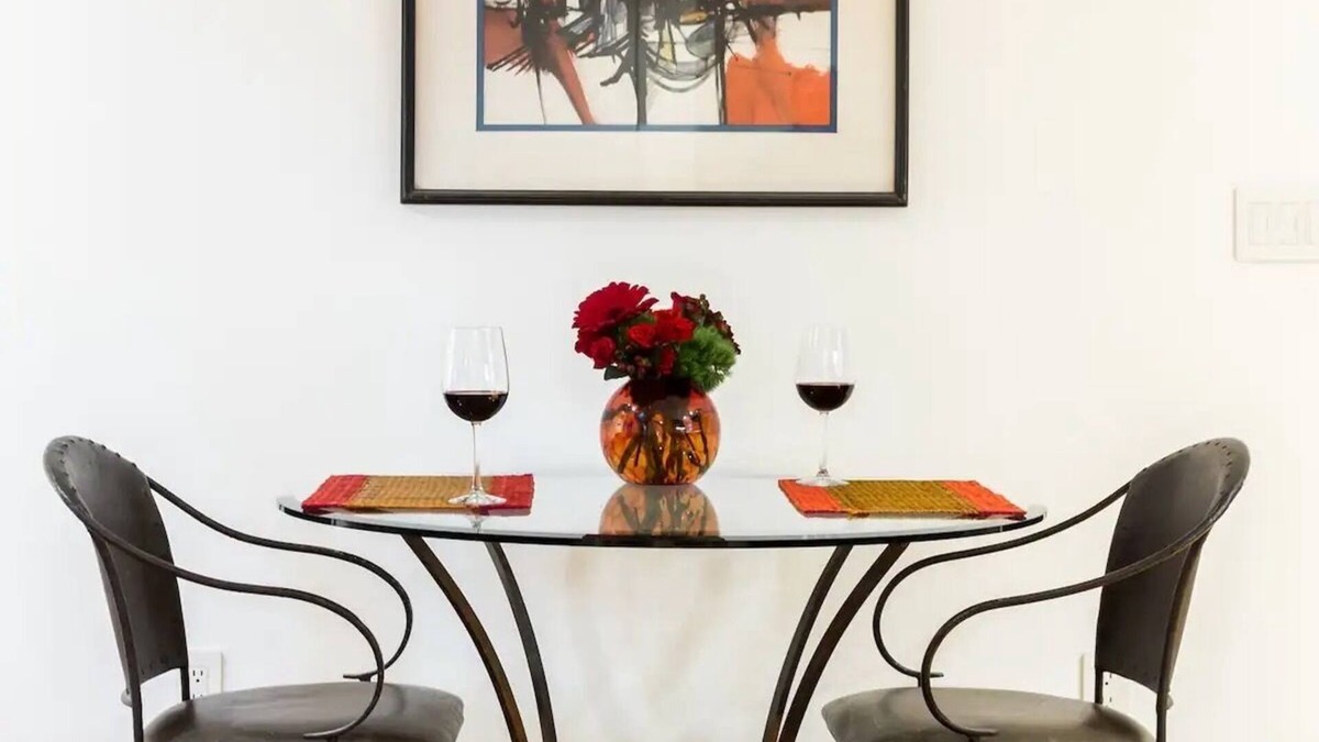 Central Square Apartment | Cambridge Urban Oasis Apartment betw M.I.T. & Harvard