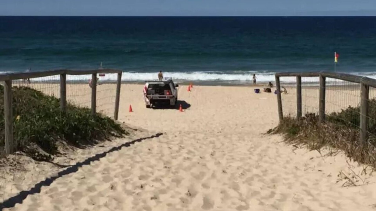 Mermaid Beach Apartment | Camden House - Hedges Avenue Ocean View