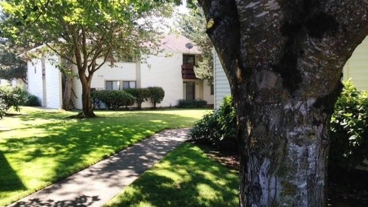 Centennial House | Came home to the foot of the apartment
