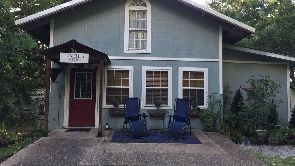 Gulf Hills Cottage | Camellia Cottage 'Your Private Retreat on the Gulf Coast'
