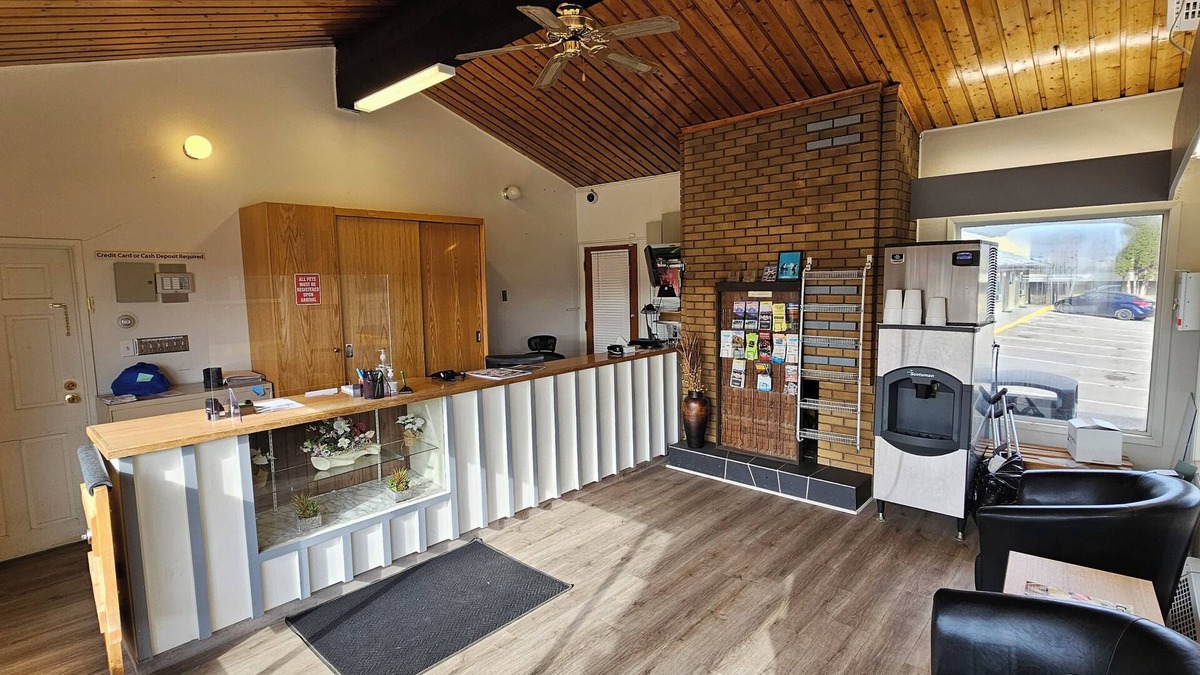 Prince George Hotel | Camelot Court Motel