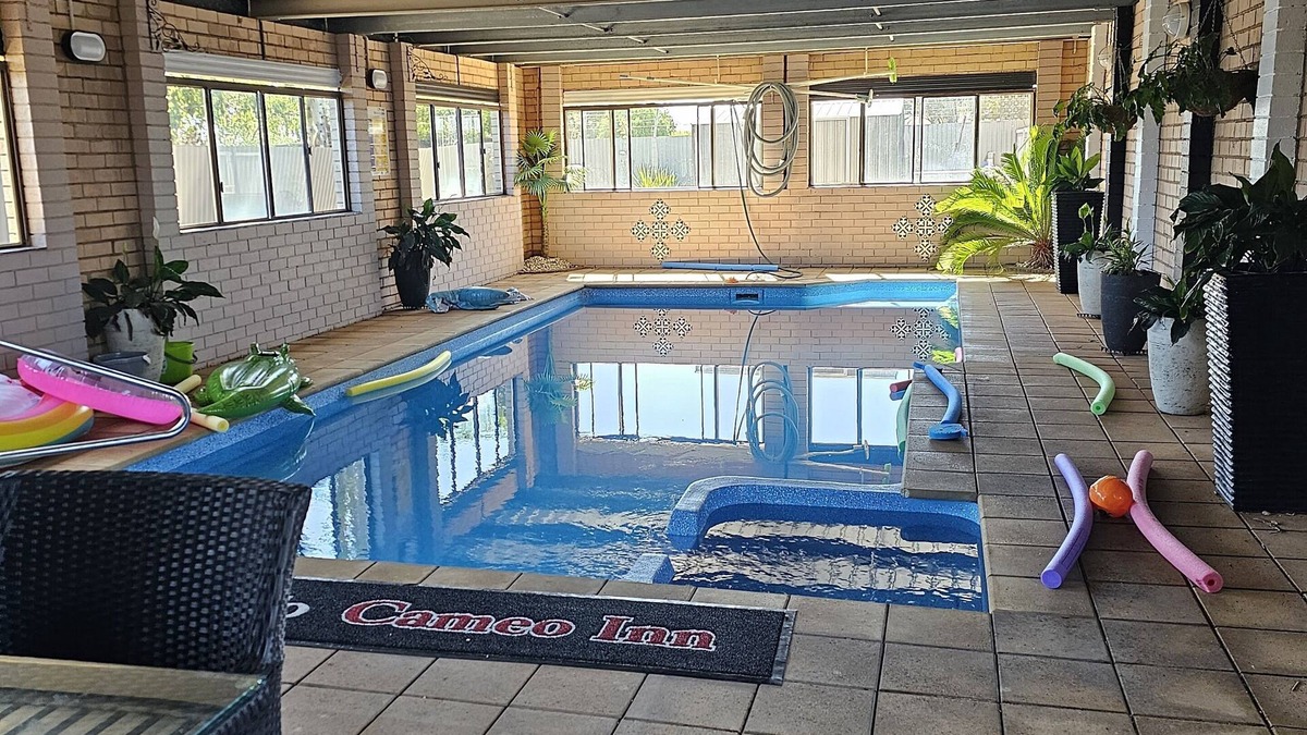 West Wyalong Hotel | Cameo Inn Motel