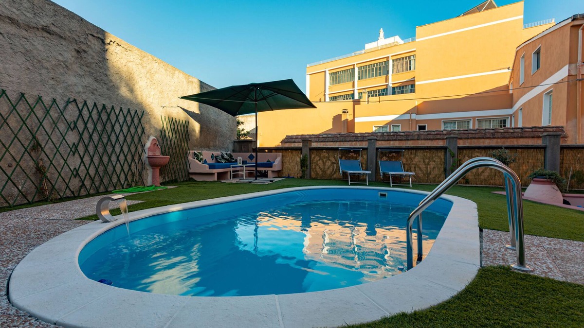 Oristano Apartment | Camera con Vasca Idromassaggio in Centro Storico