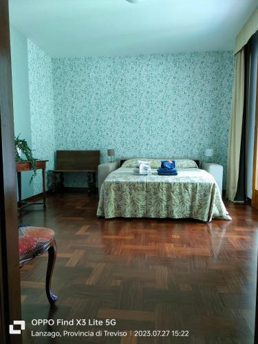 Silea House | Camera floreale in Villa Miani