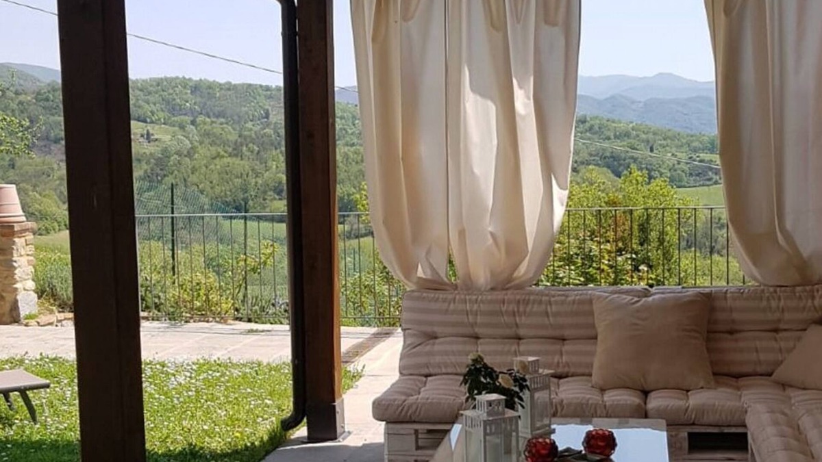 Vicchio House | Camera Romantica nel Verde nella Quiete tra Natura, Arte, Buon Cibo, Cordialità