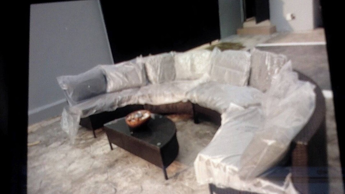 Douala House | Cameroon Chic 3-bedroom apartment in charming Douala with WiFi, AC. Come visit