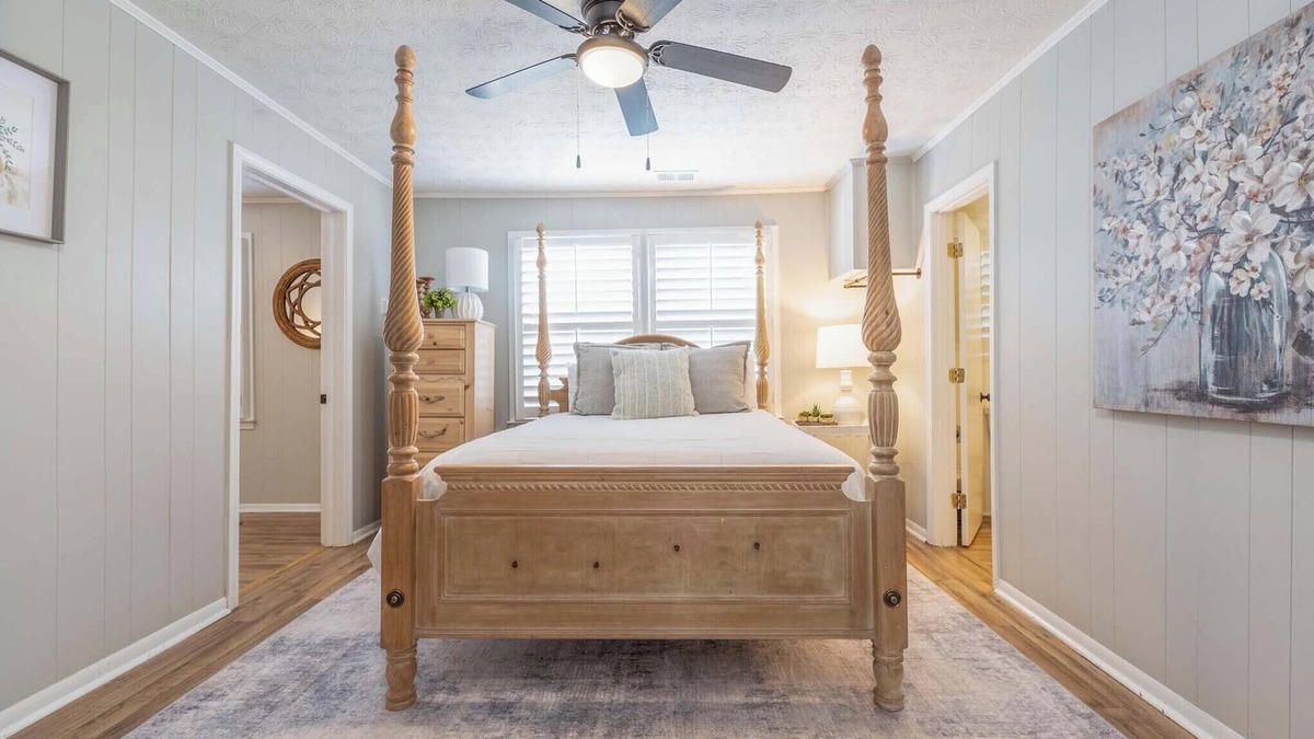 Columbus Cottage | Camille Cottage ~ Ideal for Short-Term Stays or Traveling Professionals