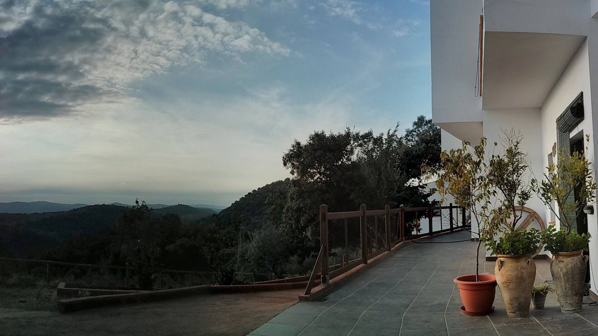 Cabeza la Vaca Cottage | CAMINO BETURIA, BY THE SEA OF MOUNTAINS