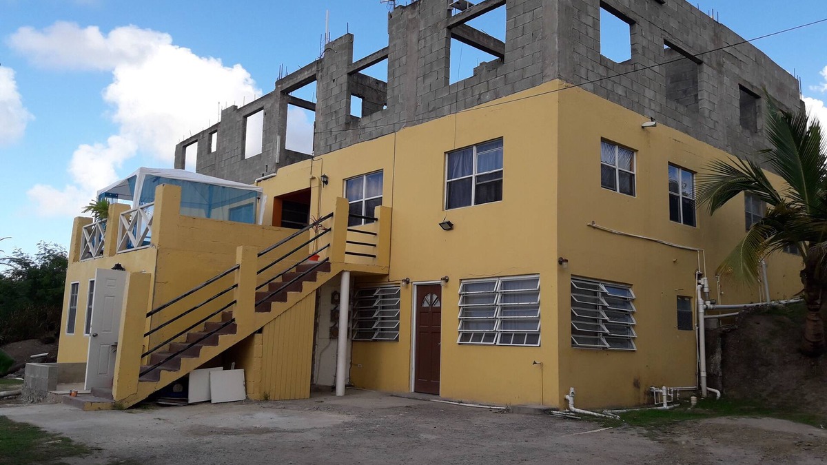 All Saints Apartment | Cammile's Guesthouse #3 2 bedroom Apartment