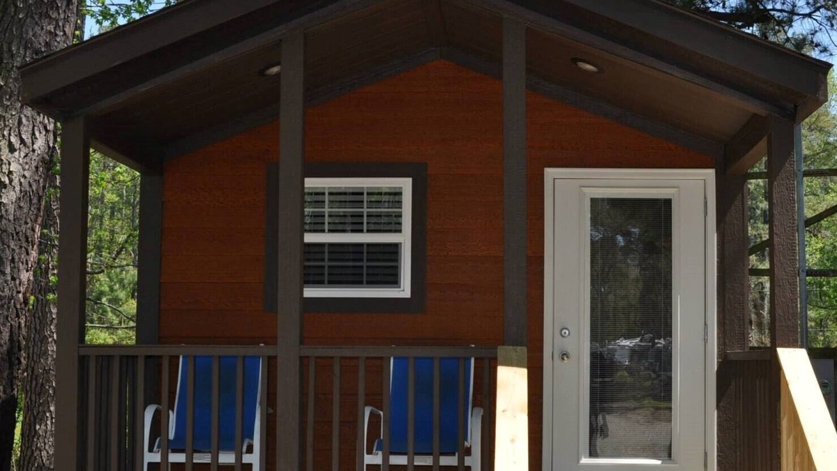 Hayes Cabin | Camp Cardinal Gloucester Point