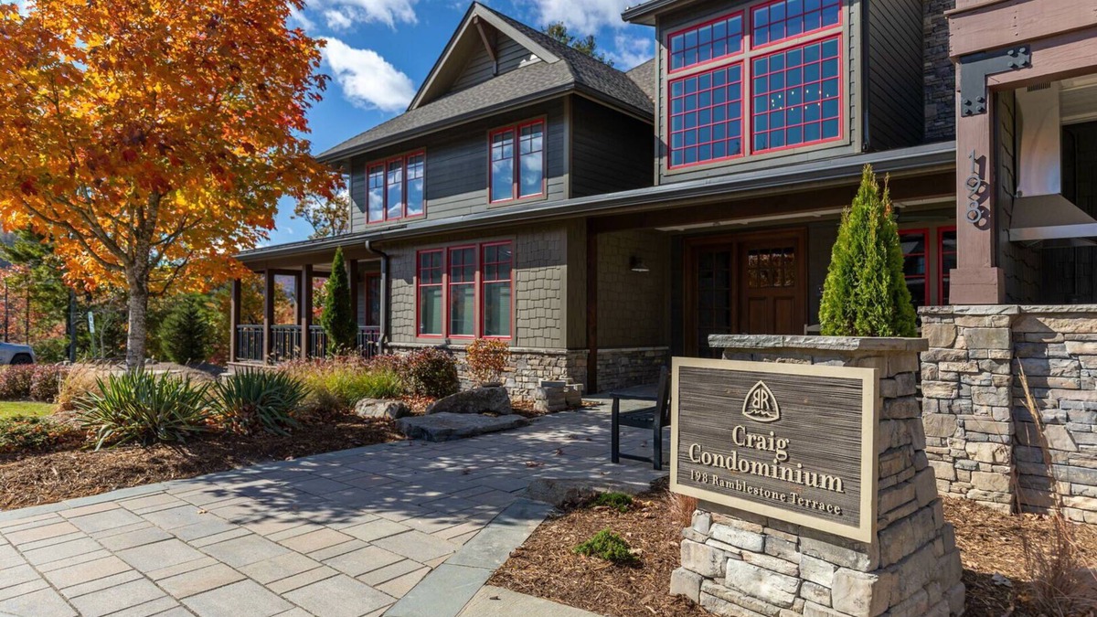 Lenoir Condo | Camp Cotter at Blue Ridge Mountain Club - views, walk to restaurant, gym