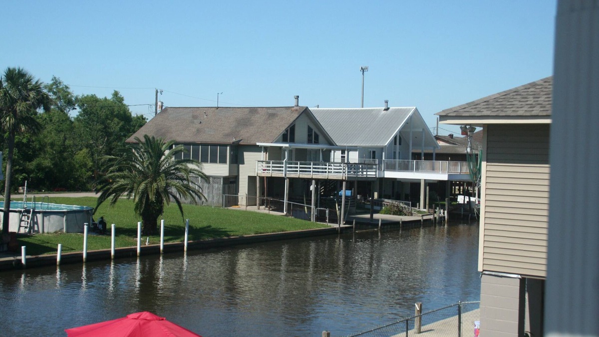 Barataria House | Camp Gator #1