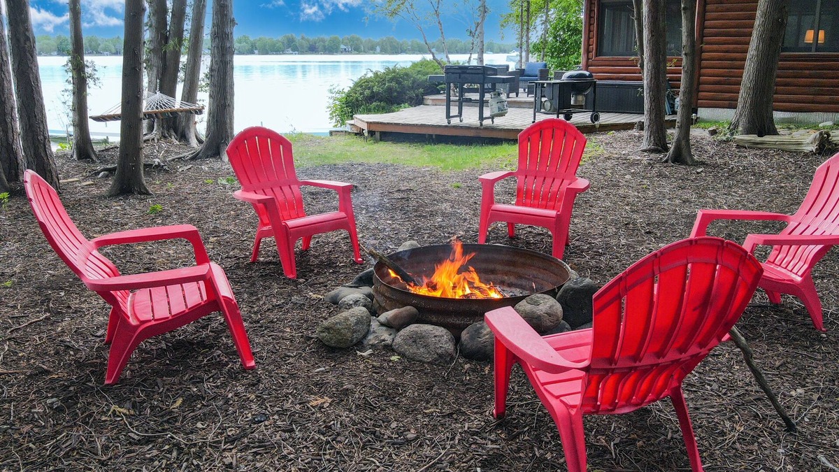 Presque Isle Cabin | Camp Windy Dock: Log Cabin Charm meets Fall Colors!