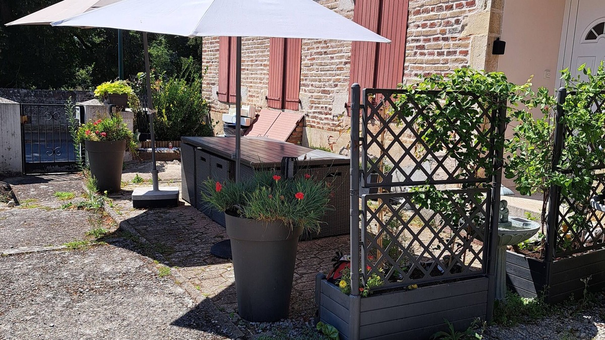 Pierre-de-Bresse House | CAMPAIGN STAY