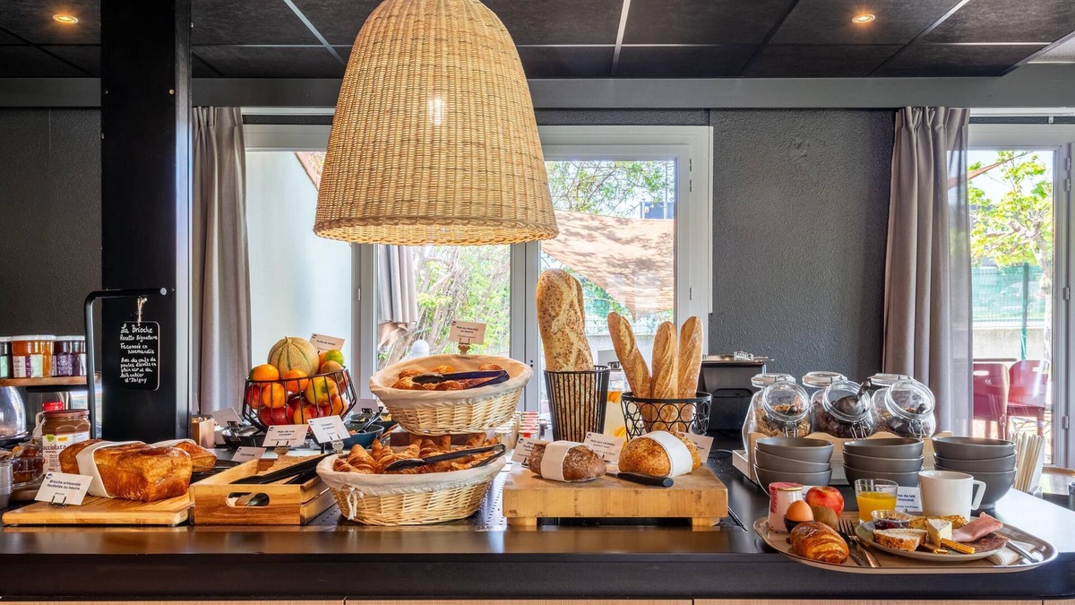 Meaux Hotel | Campanile Meaux