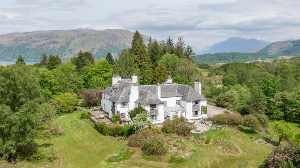 Taynuilt House | Campbell Apartment