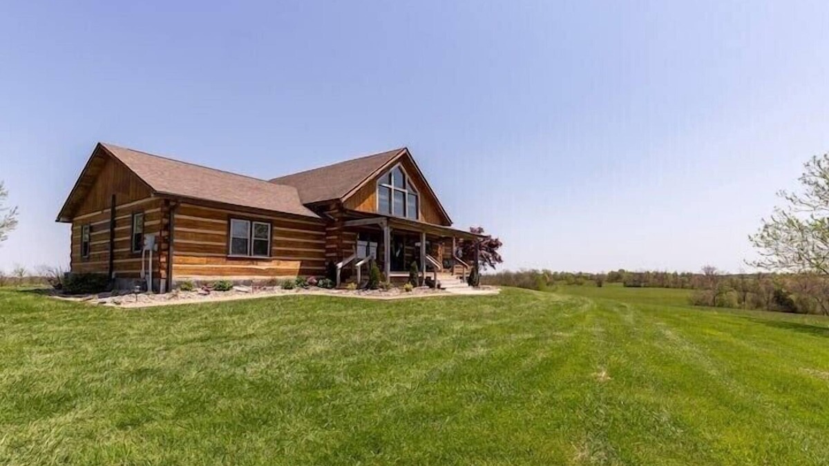 Lancaster House | Campbell Cabin: A Perfect Retreat