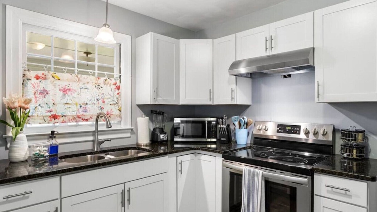 Buies Creek House | Campbell Cottage at Lillington