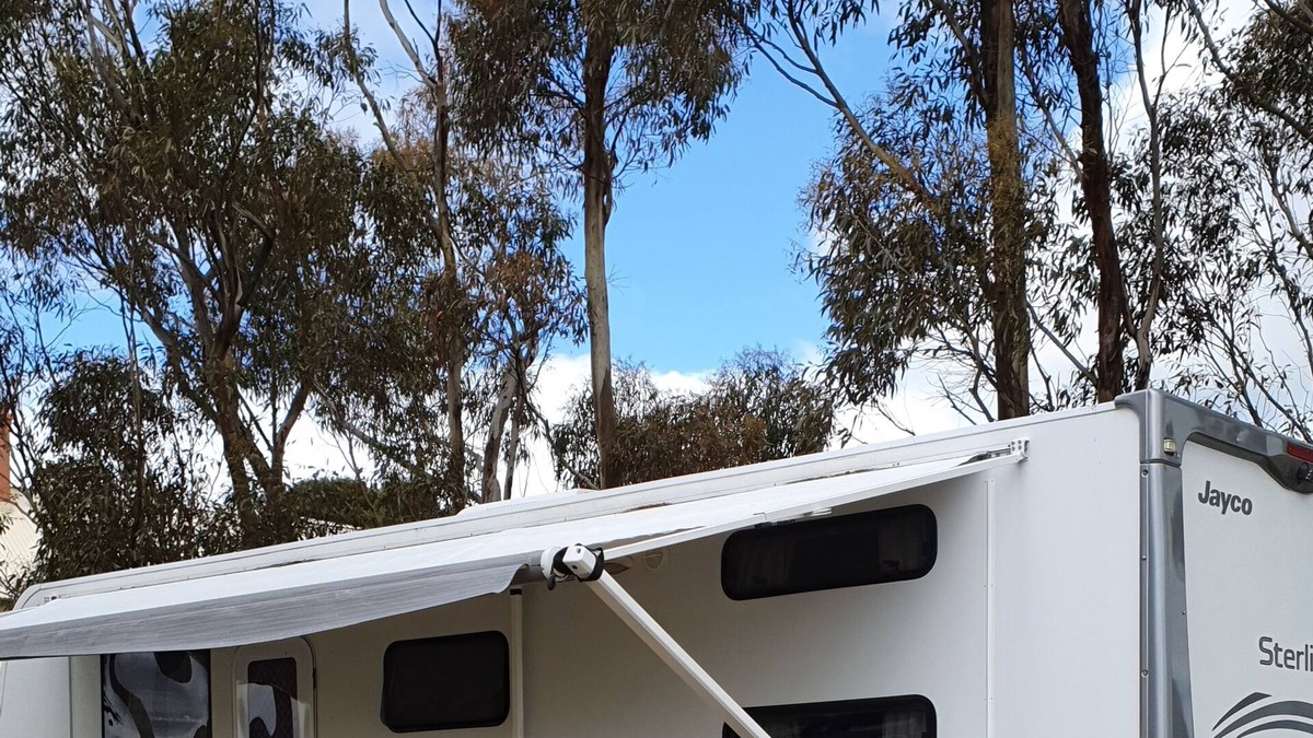 Mannanarie House | CAMPBELL Ranges view private RV
