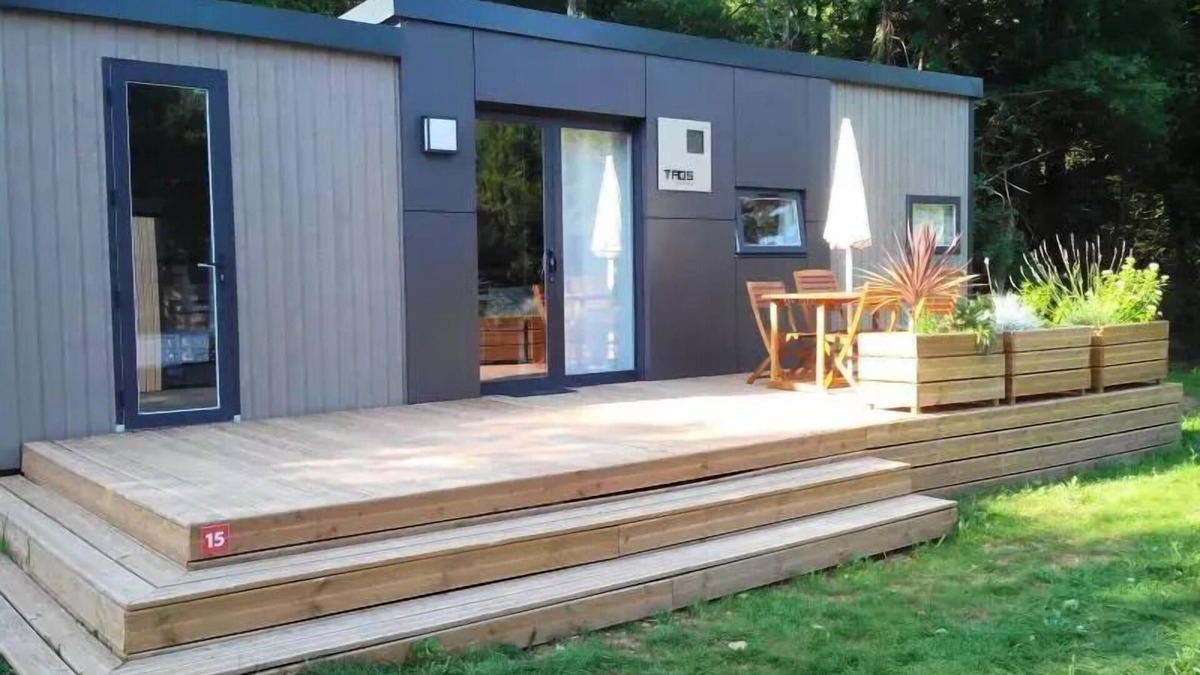 Saint-Mande-sur-Bredoire House | Camping Le Lizot* - Grand Comfort Mobile Home 4 Rooms 6 People Air Conditioned