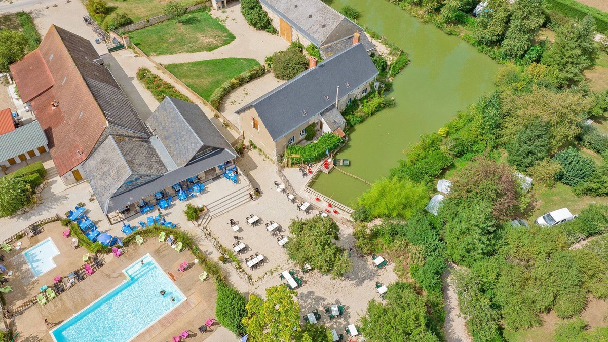 Seillac House | Camping à la Ferme | Repos & confort à 2h de Paris