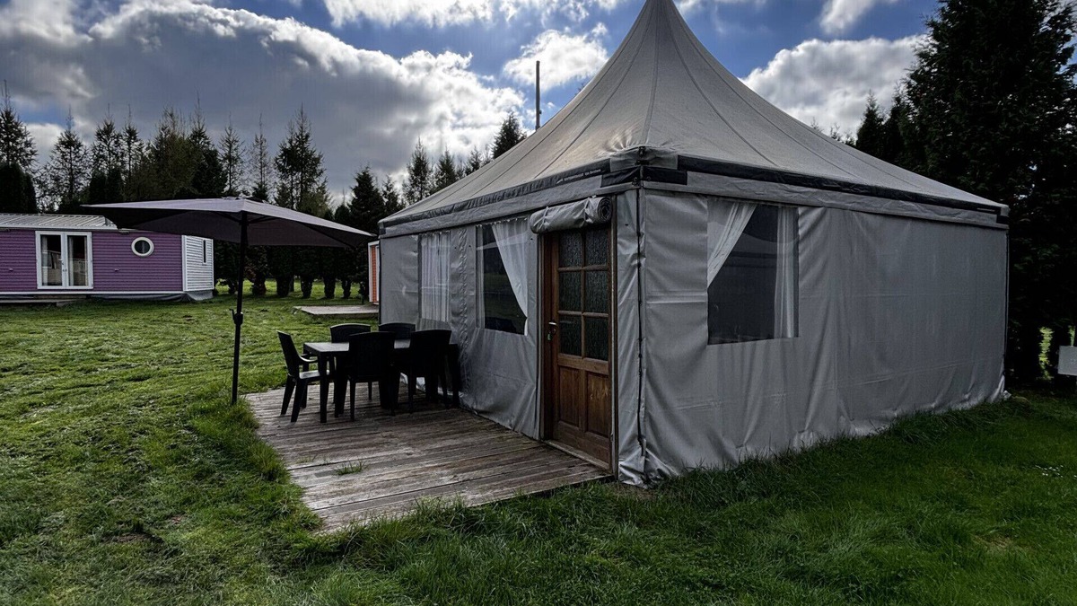 Januv Dul Ski Chalet | Camping 2000 - Glamourtent