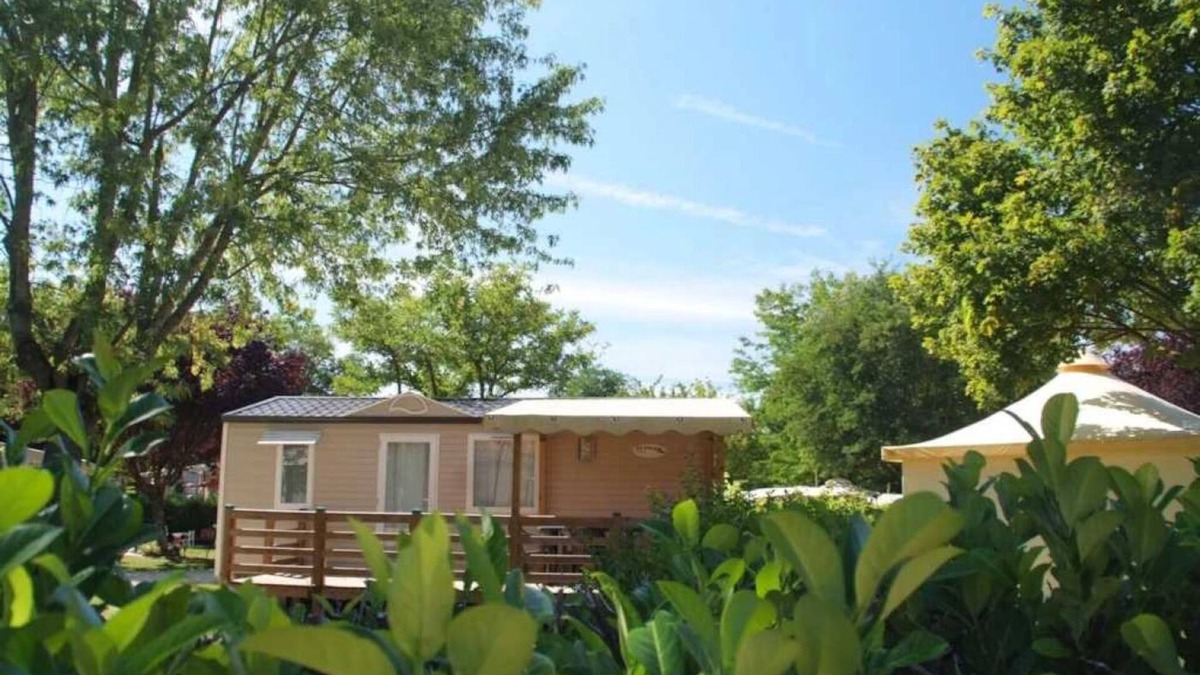 Hauterives House | Camping 3 étoiles - Piscine - ccbbige