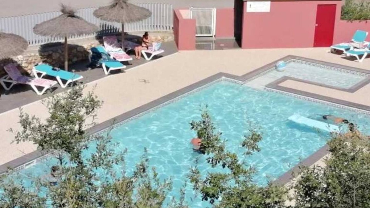 Le Boulou House | Camping 3 étoiles - Piscine - ef0ib0