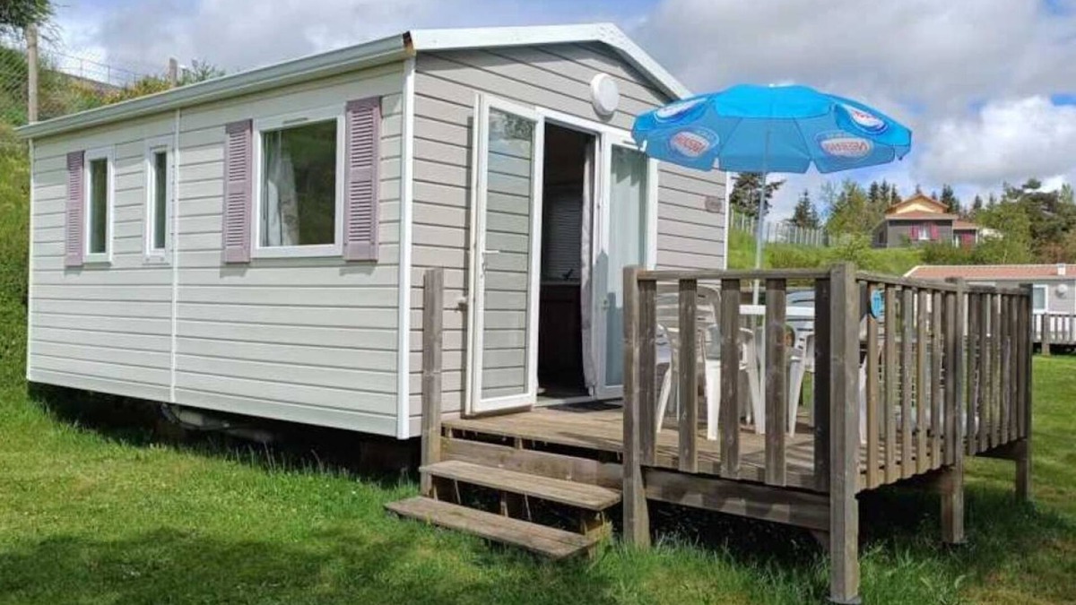 Langogne House | Camping 3 étoiles - Piscine - ccbaded