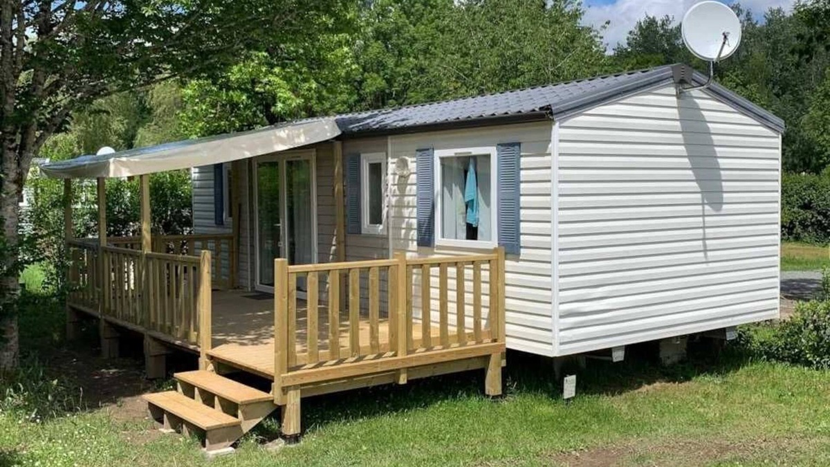 Thiviers House | Camping 3 étoiles - Piscine - ccagia0