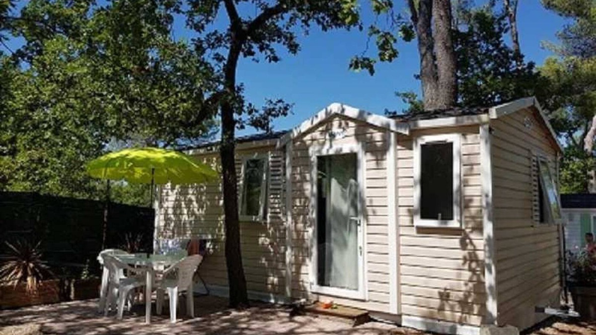 Peynier House | Camping 3 étoiles - Piscine - ccbbhge