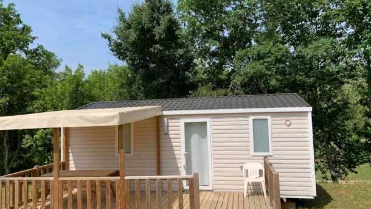 Soturac House | Camping 3 étoiles - Piscine - eehcea