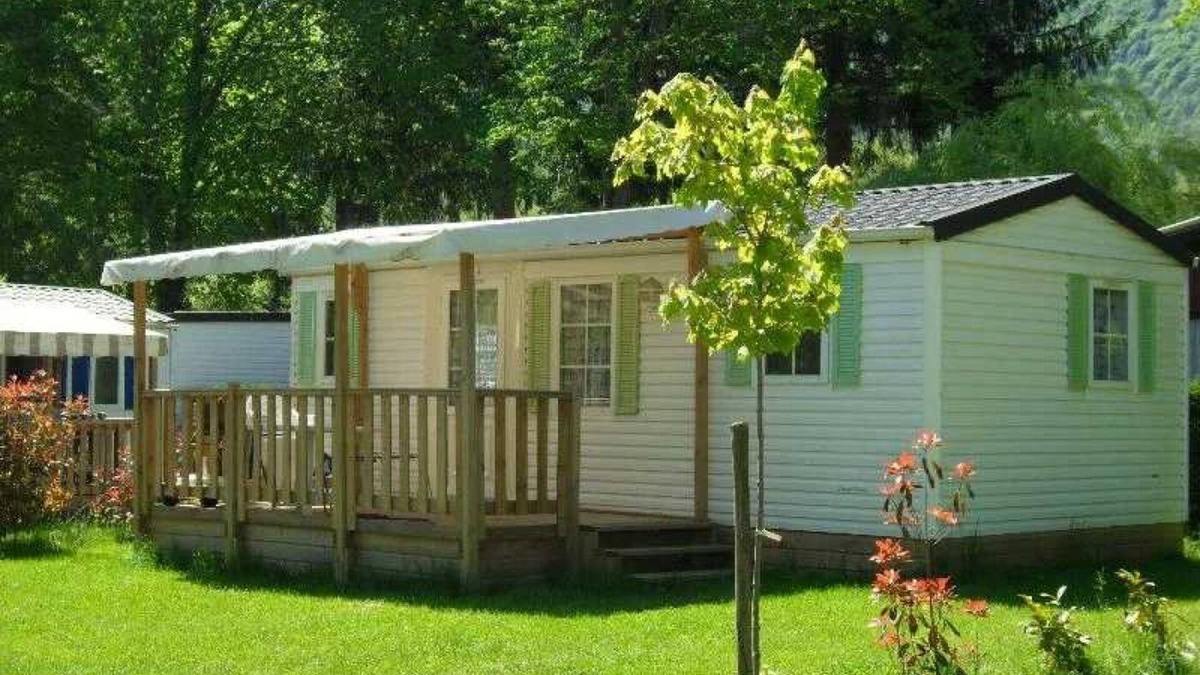 Oust House | Camping 3 étoiles - Piscine - ccaihgb