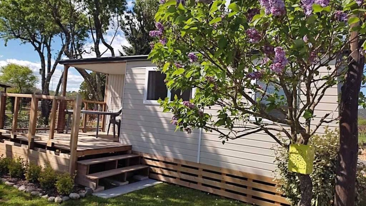 Massillargues-Attuech House | Camping 3 étoiles - Piscine - eehiif
