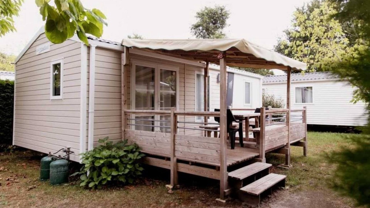 Saint-Laurent-de-Medoc House | Camping 4 étoiles - Parc aquatique - ccb0bdh