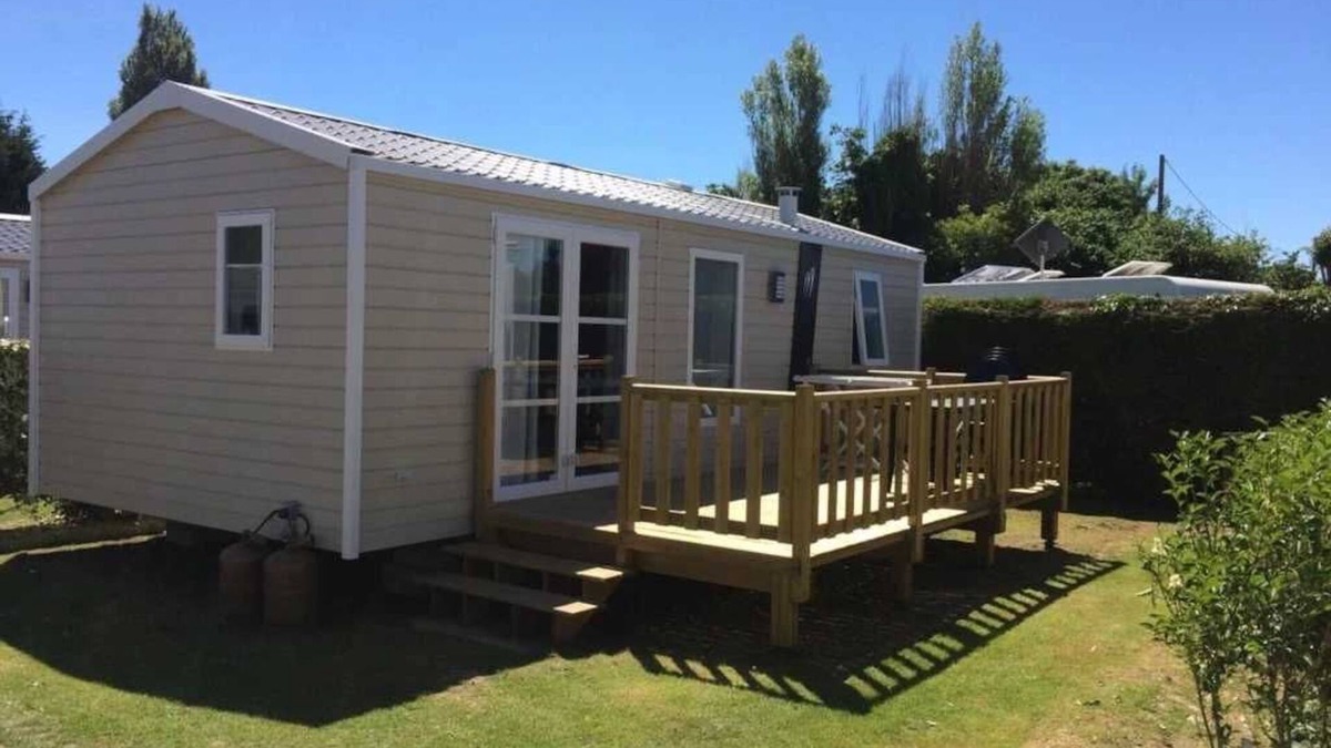Quettehou House | Camping 4 étoiles - Piscine - ccaffhb