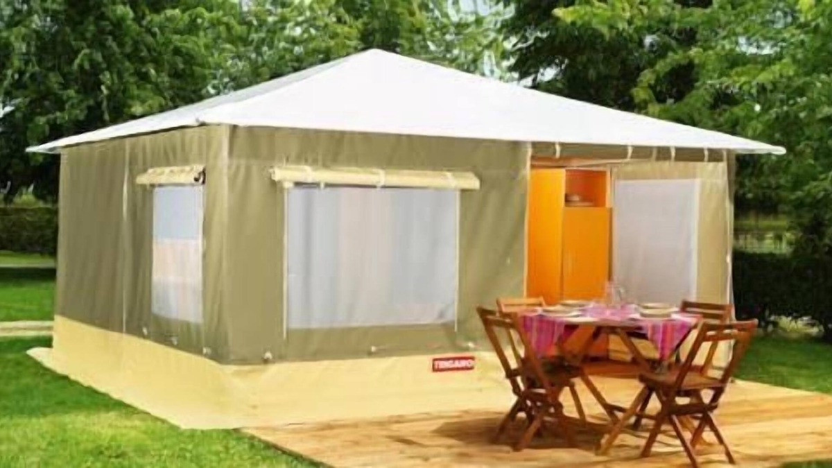 Loudeac House | Camping Aquarev *** - Bungalodge 3 rooms 4 persons Without Bathroom