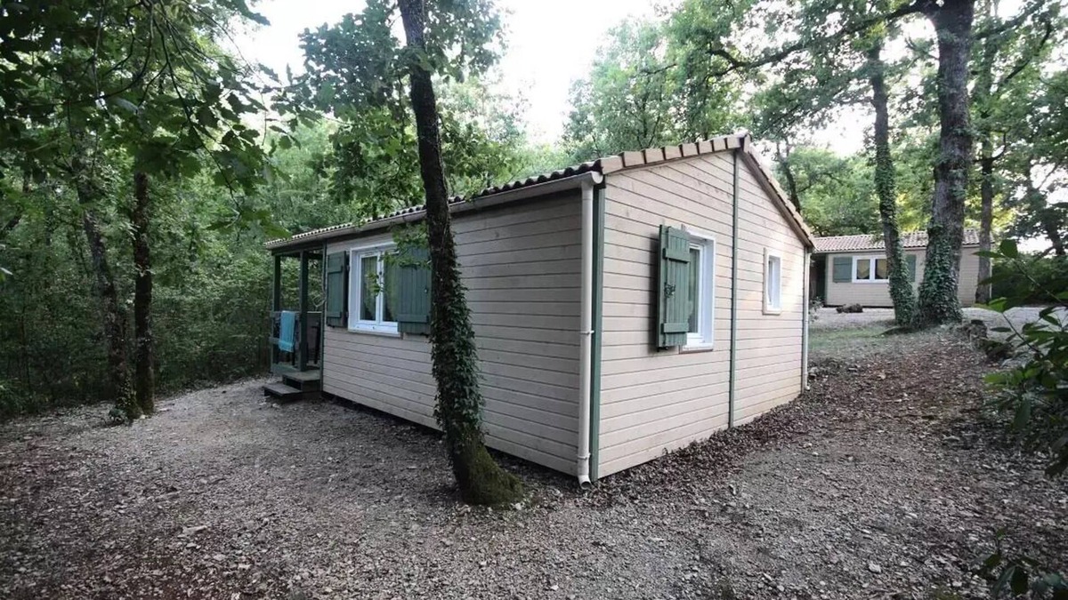 Chauffour-sur-Vell Ski Chalet | Camping Au Bois Dormant * - Three-Room Chalet 5/7 People