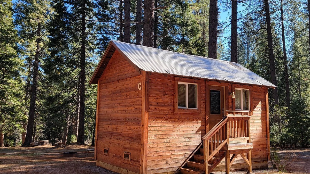 Shingletown RV Rental | Camping Cabin C at Bigfoot Lodging Mt. Lassen
